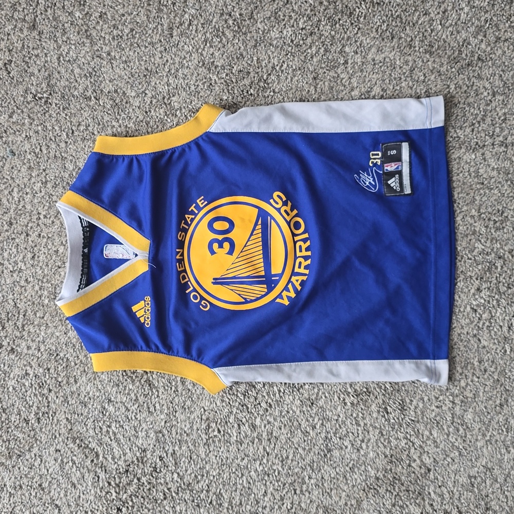 Adidas Stephen Curry Boys S Jersey w/ embroidered Auto. Golden State Warriors